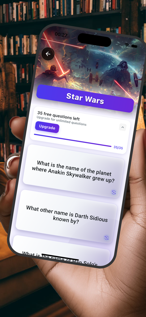 Quiz from Quizery - Mano sosteniendo un smartphone que muestra preguntas de trivia de Star Wars en la aplicación Quizery