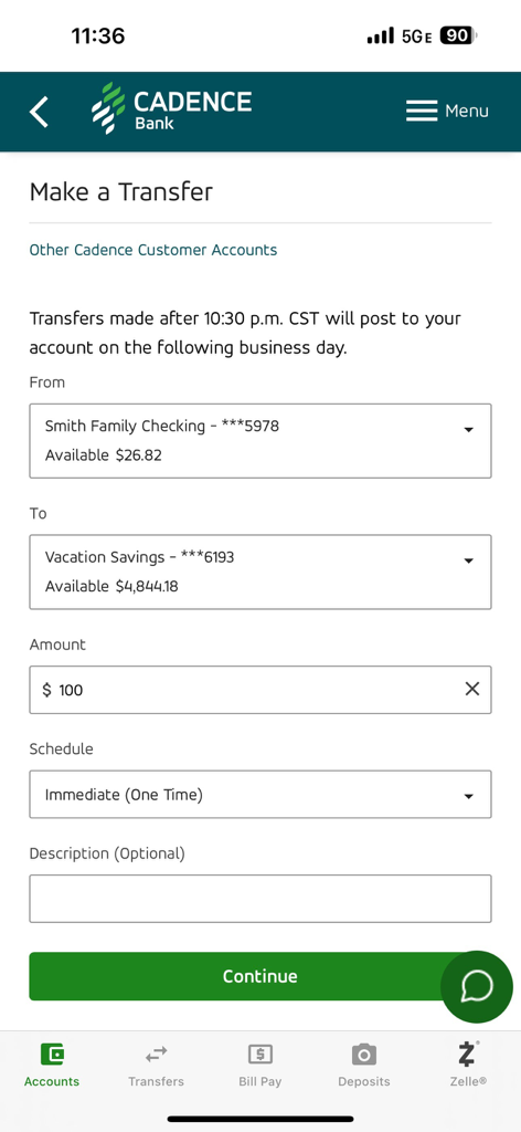 Interfaz de la aplicación móvil Cadence Bank para realizar una transferencia de dinero entre cuentas.