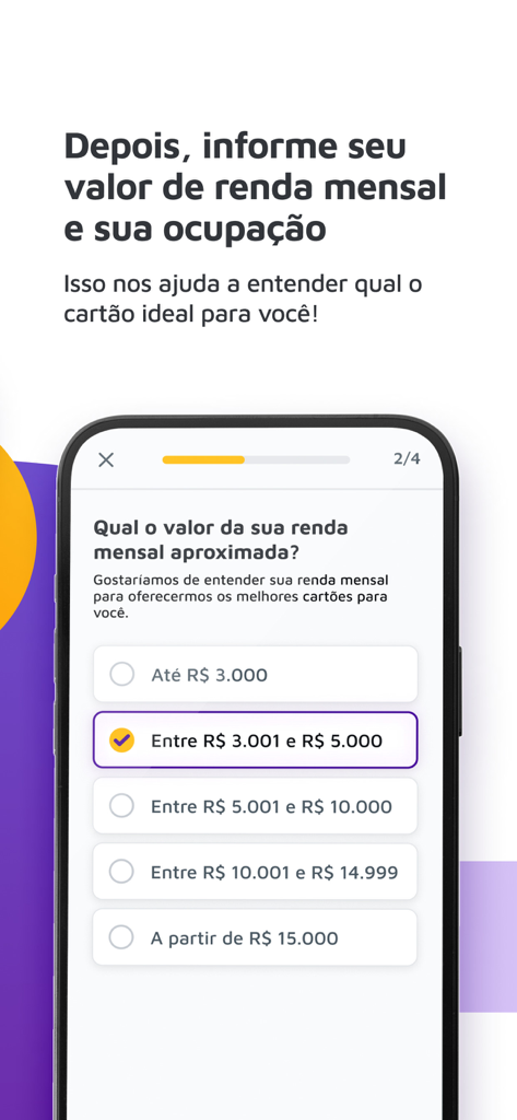 Screenshot of the CredGuia app survey page asking users to select their monthly income range to find the best credit card.