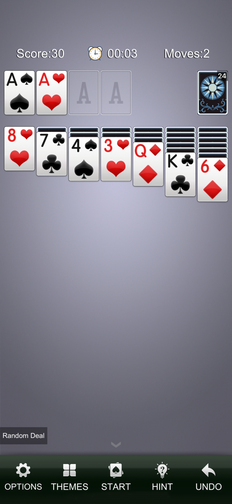 Solitaire - Klondike Games - Un juego de Klondike Solitario clásico en progreso con cartas grandes y fáciles de leer y una interfaz simple.