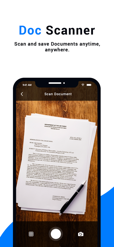 Doc Scanner- PDF Document Scan - Una pantalla de smartphone mostrando la interfaz de la aplicación Doc Scanner escaneando un documento en papel sobre una mesa de madera