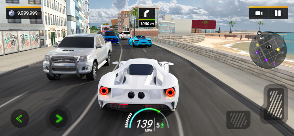 Ein weißer Sportwagen fährt in Drive For Speed Simulator durch eine Küstenstadt