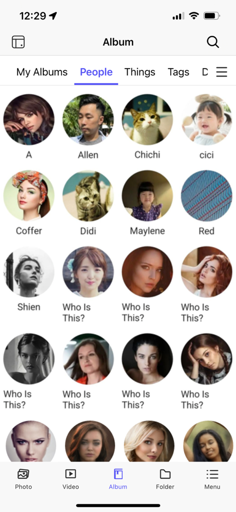QuMagie app interface showing the people album with AI facial recognition and grouped photos