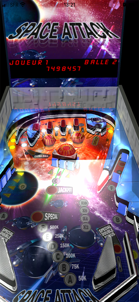 3D Pinball Space Attack - Pantalla de juego de 3D Pinball Space Attack mostrando una mesa de arcade retro con temática espacial