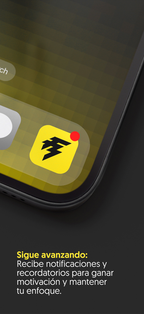 Icono de la aplicación Fit Generation Academy en la pantalla de un smartphone con una insignia de notificación y texto motivacional en español sobre mantenerse enfocado.