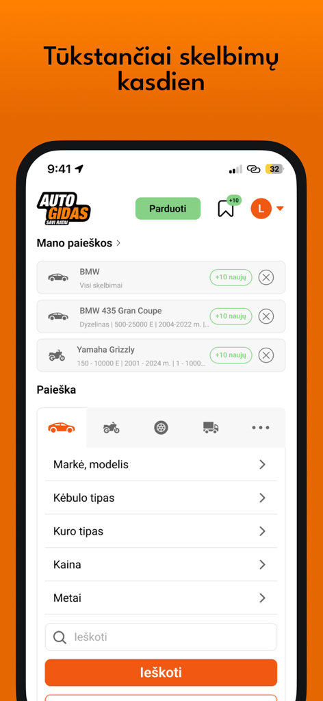 Interface de l'application mobile Autogidas montrant les recherches de véhicules sauvegardées et les filtres de recherche avancés pour voitures et motos.