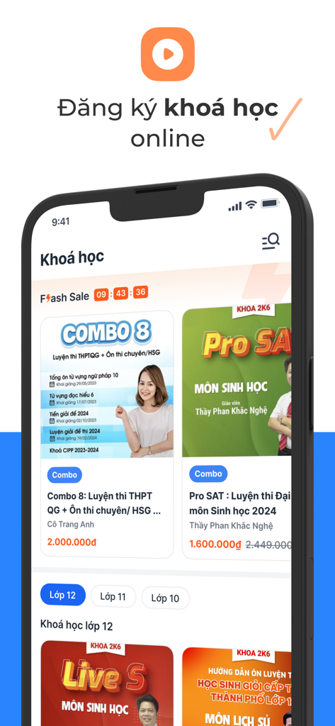 Moon.vn - App học online! - Moon.vn app screen displaying a variety of online educational courses and a flash sale timer