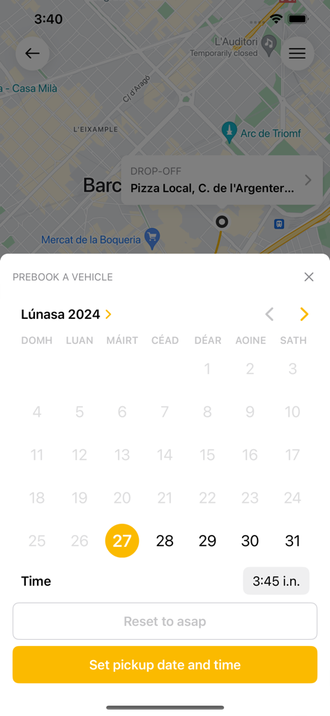 elTaxi TSP - Interfaccia dell'app elTaxi TSP che mostra la funzione di pre-noleggio veicolo con un calendario e un selettore di orario per un servizio taxi a Barcellona