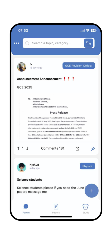 Kawlo - Interface du forum de l'application Kawlo montrant les annonces officielles des examens GCE et les discussions de la communauté d'étude des étudiants.