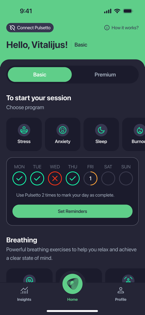 Startbildschirm der Pulsetto Wellness App, der Programme für Stress, Angst, Schlaf und Burnout mit einem wöchentlichen Sitzungstracker anzeigt.