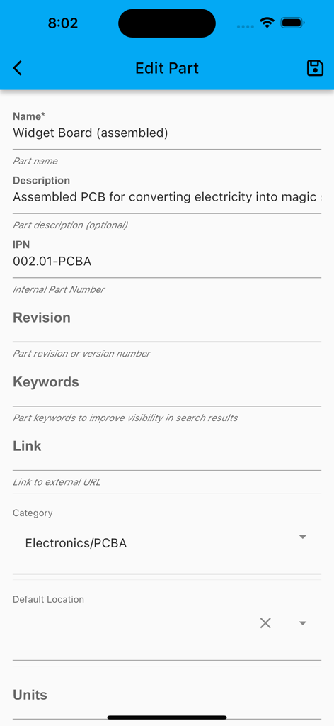 InvenTree-Mobil-App-Bildschirm zur Bearbeitung von Teiledetails, einschließlich Name, Beschreibung, interner Teilenummer und Kategorie