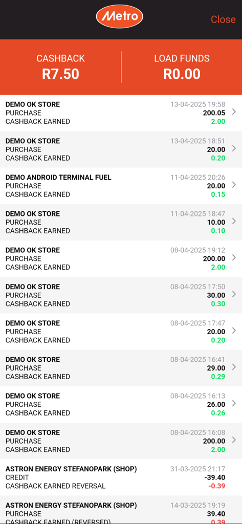 Historique des transactions de l'application Carte de Récompenses Metro montrant le cashback gagné et les détails d'achat