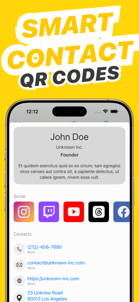Pantalla de smartphone que muestra una tarjeta de presentación digital con información de contacto y enlaces de redes sociales creada por la aplicación Generador de Códigos QR