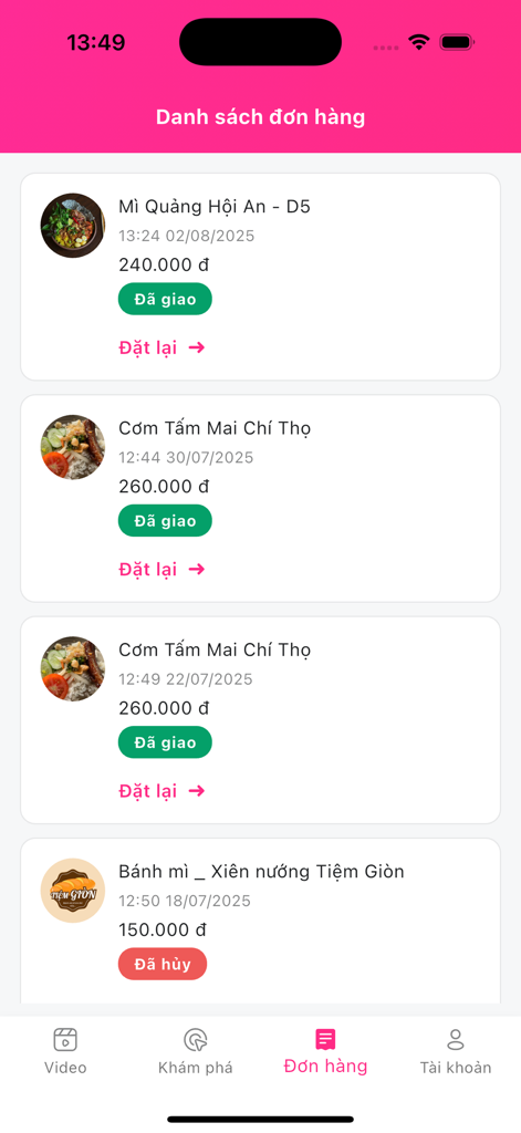Pantalla de historial de pedidos en la aplicación Yoosay que muestra una lista de pedidos de comida anteriores y su estado de entrega