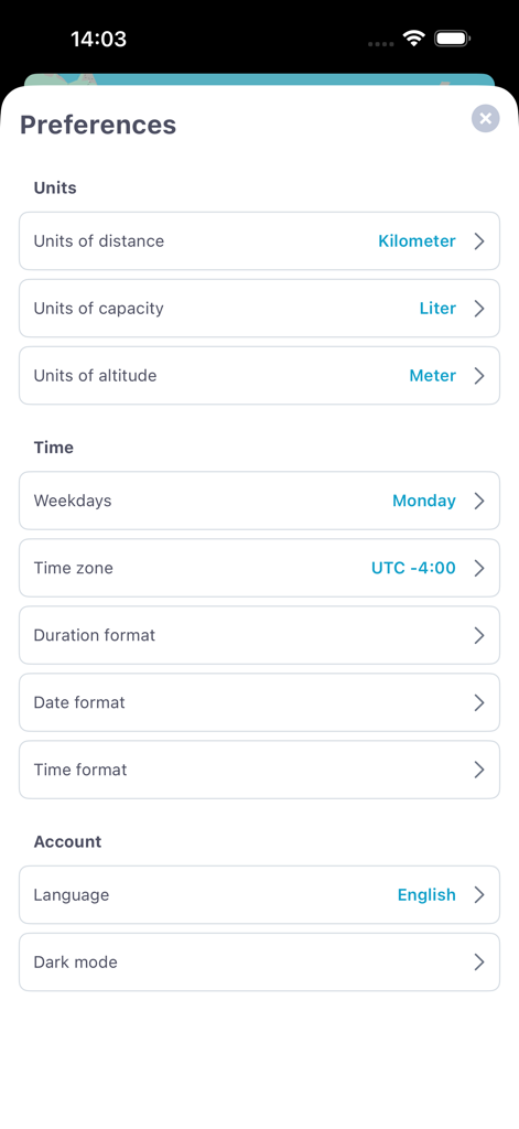 Aval Track App - Un menu des préférences dans l'application Aval Track affichant les paramètres des unités de distance, du fuseau horaire et des options de langue du compte.