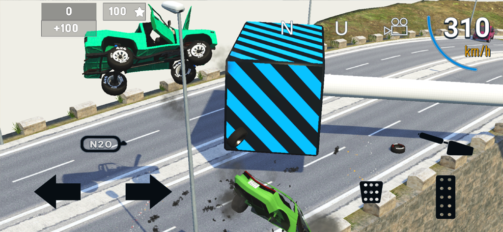 Vehicle Crash Test Simulator - Un coche verde y un camión chocando contra un gran obstáculo a rayas a alta velocidad en un puente de autopista