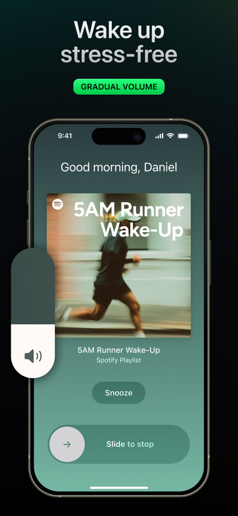 徐々に音量が上がるアラームと午前5時のランナーウェイクアッププレイリストが表示されたMusic Alarm Clock for Spotifyアプリのスマートフォン画面