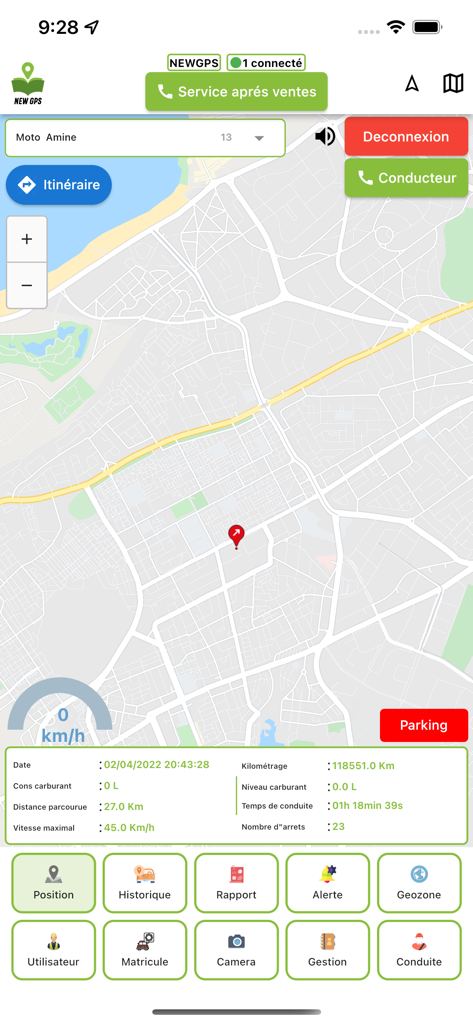 Echtzeit-Fahrzeugverfolgungs-Oberfläche, die den Standort auf einer Karte und detaillierte Fahrstatistiken wie Geschwindigkeit, Kraftstoffstand und Kilometerstand anzeigt.