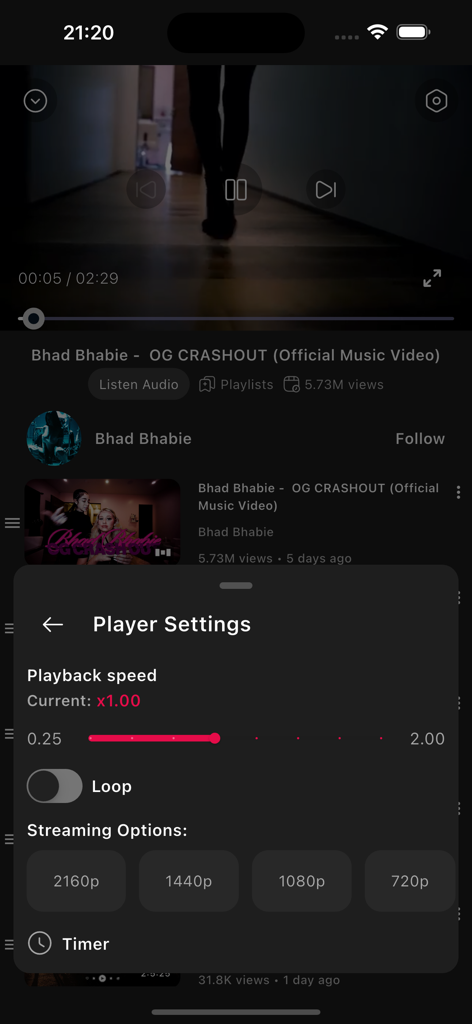 Player-Einstellungen-Menü in Play Tube, das Optionen für Wiedergabegeschwindigkeit und Streaming-Auflösung anzeigt.