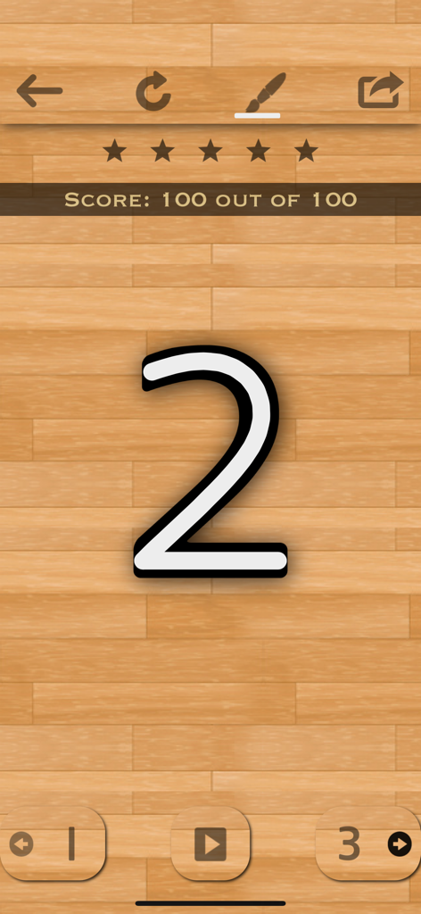 Interfaz de la aplicación Hindi 101 que muestra un número 2 trazado con éxito con una puntuación perfecta sobre un fondo de madera.