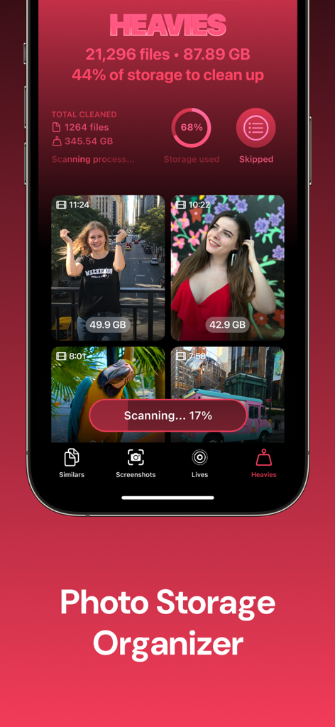 Clever Cleaner: AI CleanUp App - La aplicación Clever Cleaner escaneando e identificando archivos de video pesados para liberar espacio de almacenamiento en el iPhone