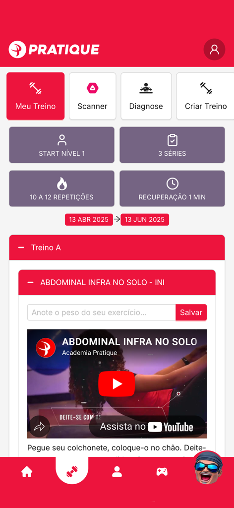Une capture d'écran de l'interface d'entraînement de l'application Pratique Fitness montrant des vidéos d'exercices et des instructions d'entraînement.