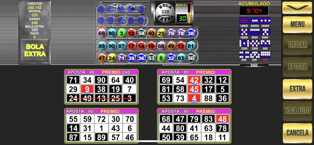 Gameplay screen of Show Ball 3 video bingo with four cards