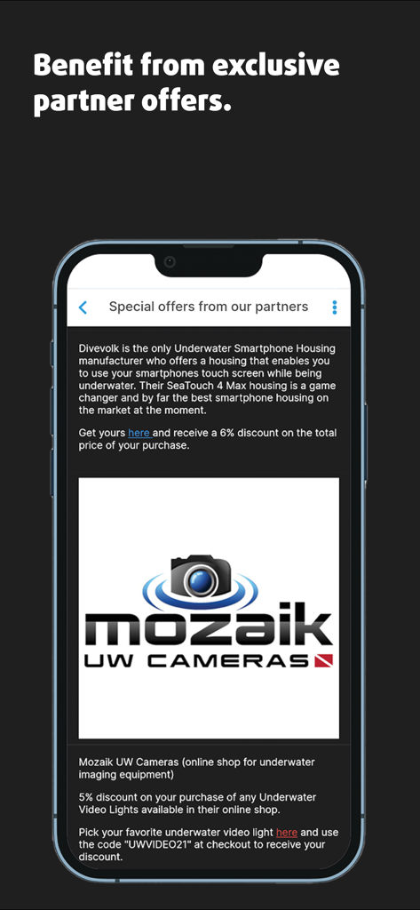 Underwater Video Academy - Una pantalla de la aplicación Underwater Video Academy que muestra ofertas exclusivas de socios para equipos de buceo y cámaras submarinas.