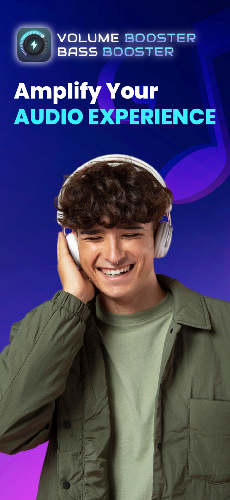 Ein lächelnder junger Mann mit Kopfhörern und dem Text 'Amplify Your Audio Experience'