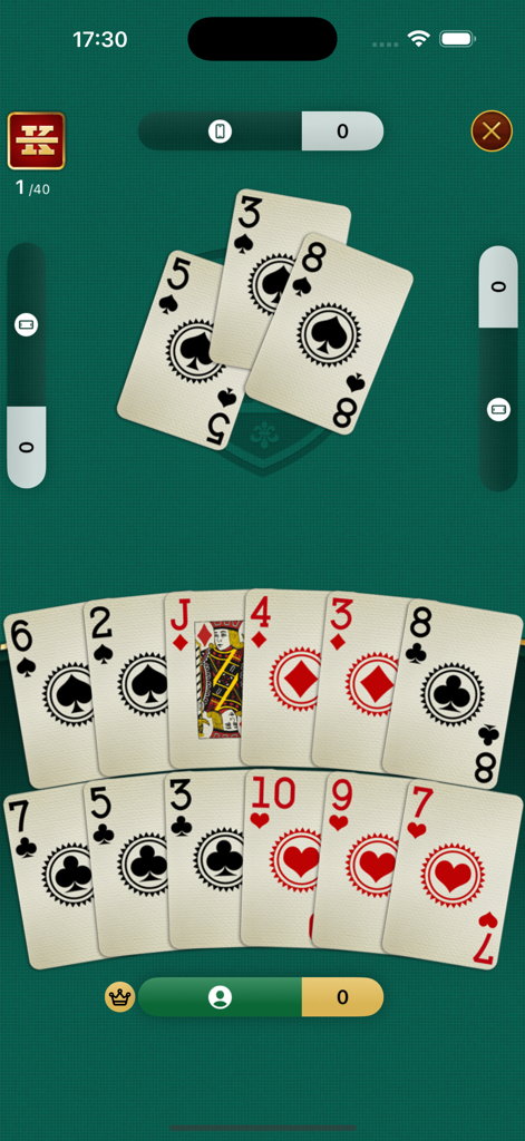 Una pantalla de jugabilidad del juego de cartas King Online que presenta una mano de cartas y un truco central en una mesa verde