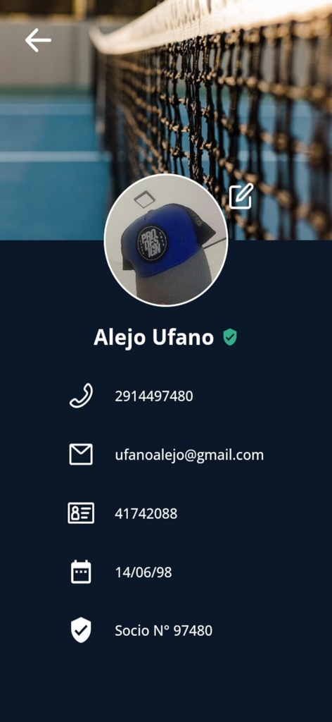 Pantalla de perfil de usuario de la aplicación Ferro Tenis Club que muestra detalles de membresía e información de contacto