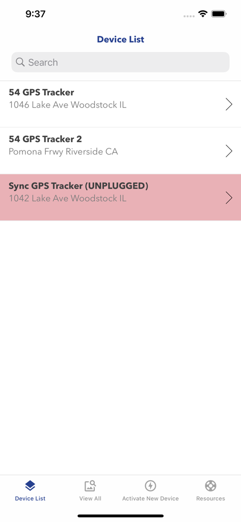 SilverCloud - SilverCloud mobile app screen showing a list of GPS trackers with their current addresses and status.