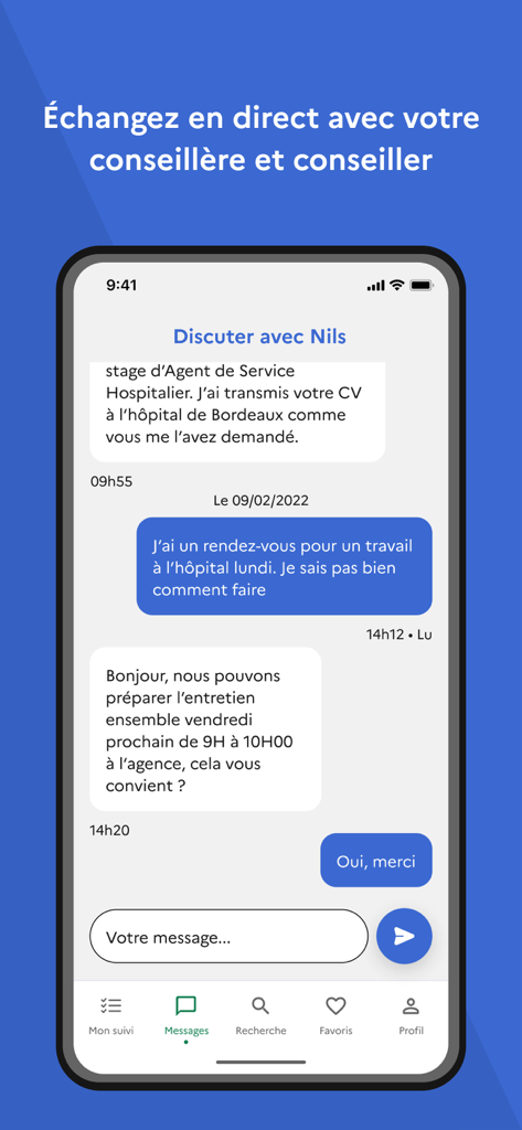 Contrat d'Engagement Jeune - A screenshot of the CEJ app showing a direct chat conversation with a career advisor.