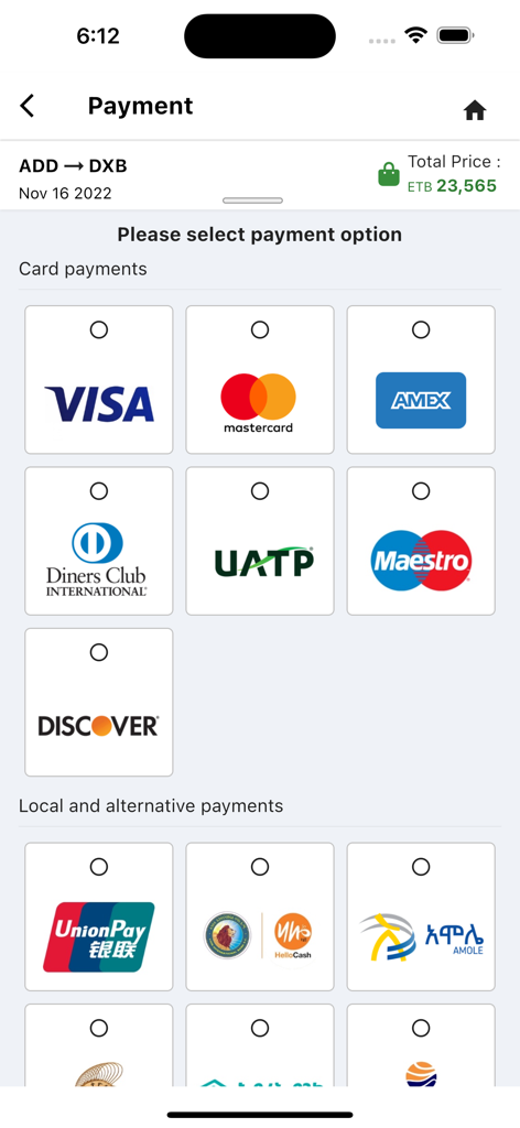 Bildschirm zur Zahlungsmethode in der Ethiopian Airlines App, der verschiedene Kreditkarten- und lokale Zahlungsmethoden für eine Flugbuchung anzeigt.