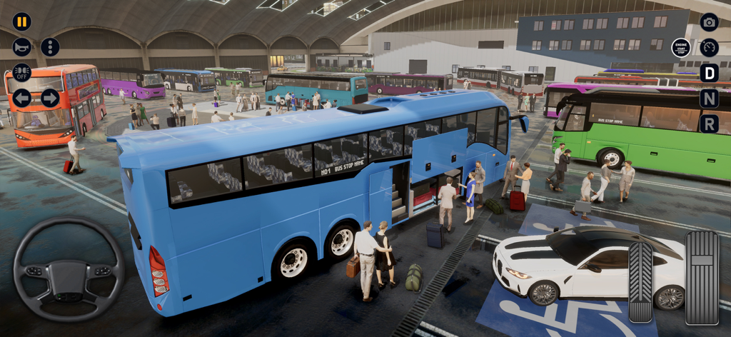 Un autobús de lujo azul en una estación concurrida con pasajeros en Bus Simulator EVO
