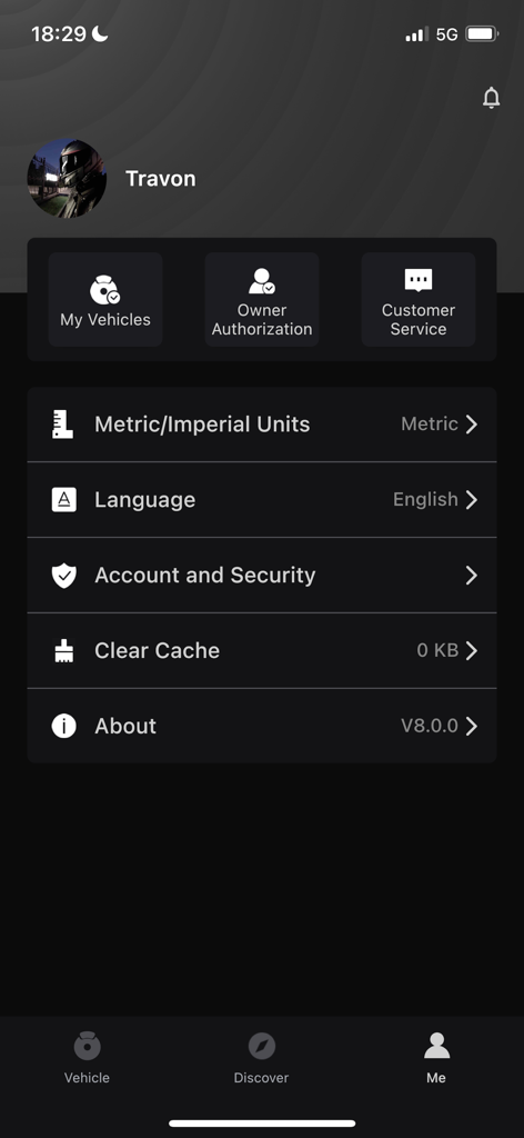 InMotion app user profile and settings screen showing vehicle management and unit options.