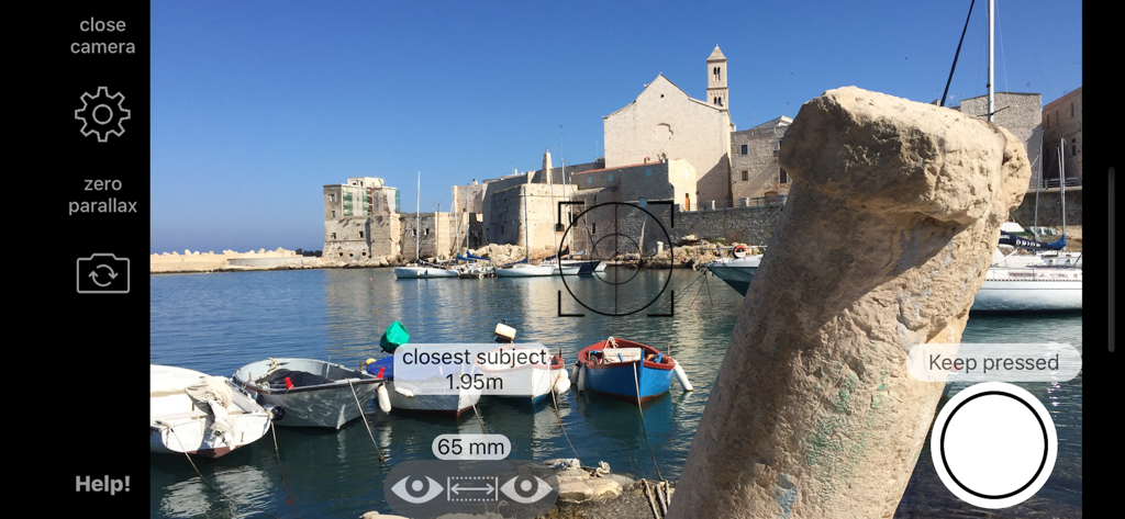 Camera 3D Pro - The manual interface of Camera 3D Pro showing stereoscopic capture settings and technical photography controls