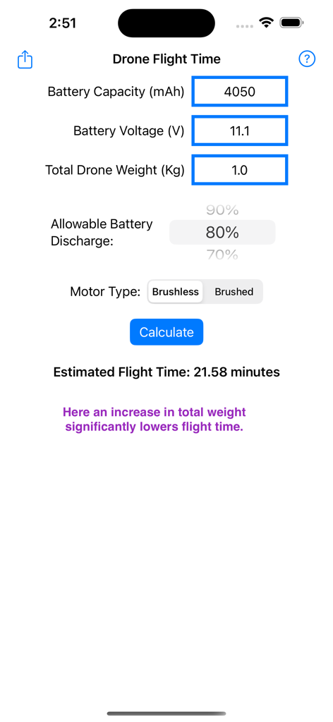 배터리 용량 및 무게에 대한 입력 필드와 계산된 비행 시간 결과를 보여주는 Drone Flight Time 앱의 화면.