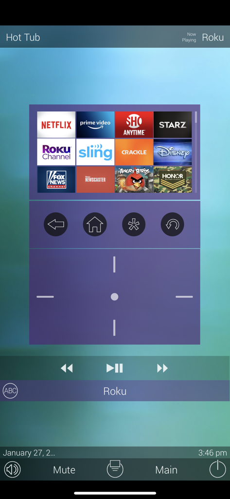 Interface do aplicativo URC Mobile mostrando um controle remoto Roku para uma área de banheira de hidromassagem com atalhos de aplicativos de streaming.