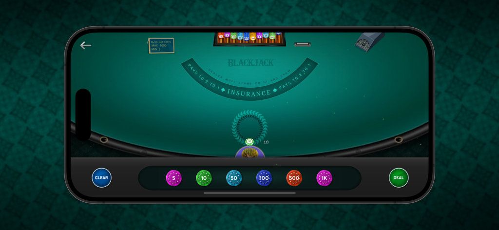 Blackjack 21 : Cards Game - Ein mobiles Blackjack-Spielbildschirm, der einen grünen Casino-Tisch mit Wettchips und einer 'Deal'-Schaltfläche zeigt.