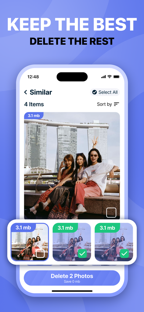 모바일 앱 인터페이스에 유사한 사진 감지 및 삭제를 통해 저장 공간을 확보하는 기능이 표시됩니다.