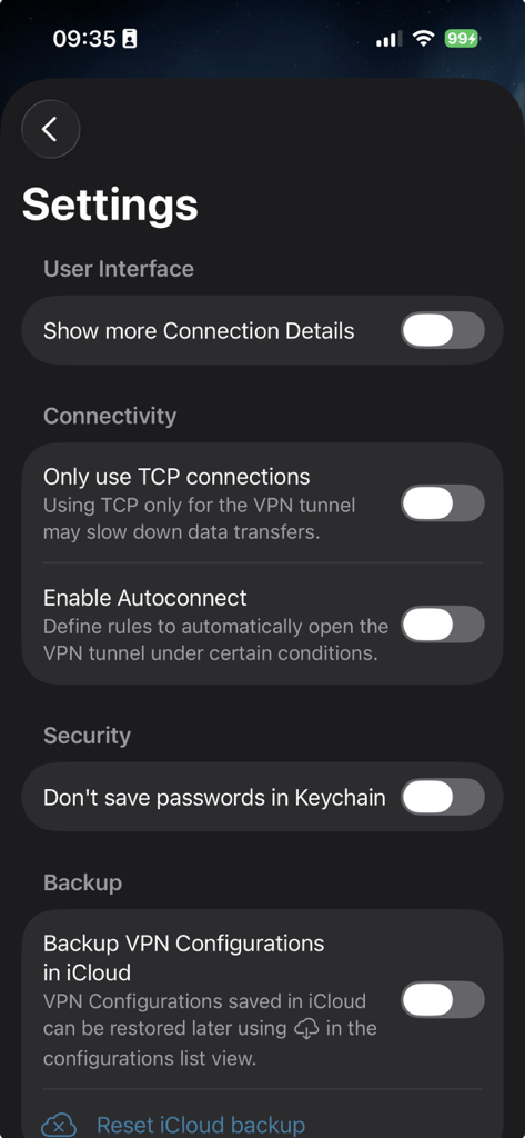 Clavister OneConnect - La pantalla de configuración de la aplicación Clavister OneConnect mostrando opciones de configuración para la conectividad de la interfaz de usuario, seguridad y copia de seguridad.