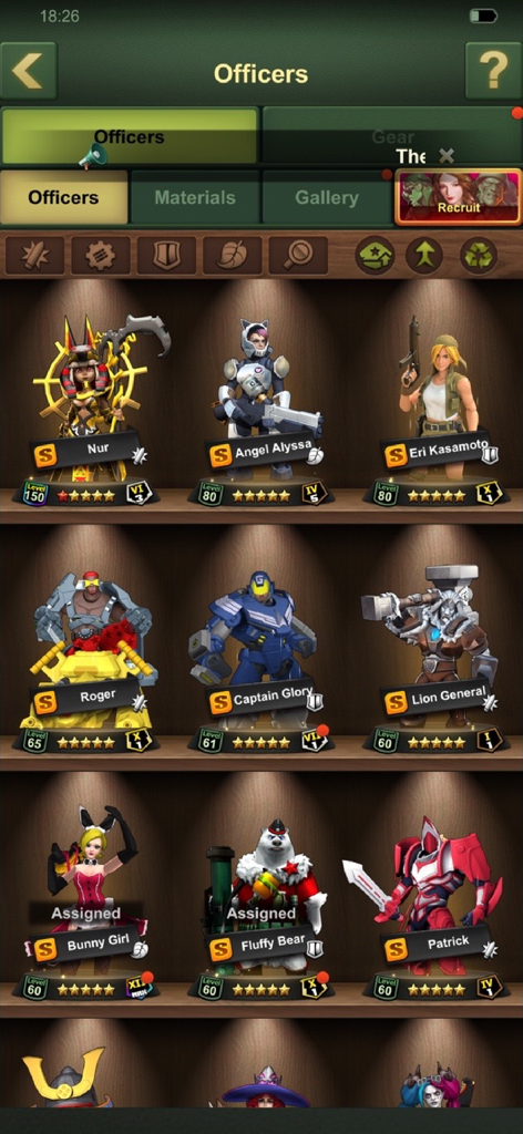 TOY WARS: Green Soldier Strike - Una collezione di ufficiali ed eroi soldatini da collezione esposti sugli scaffali nel menu del gioco