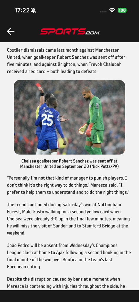 Sports.com - Live & On-Demand - Un artículo de noticias deportivas en la interfaz de la aplicación móvil Sports.com que presenta un informe de partido de fútbol y análisis de expertos.