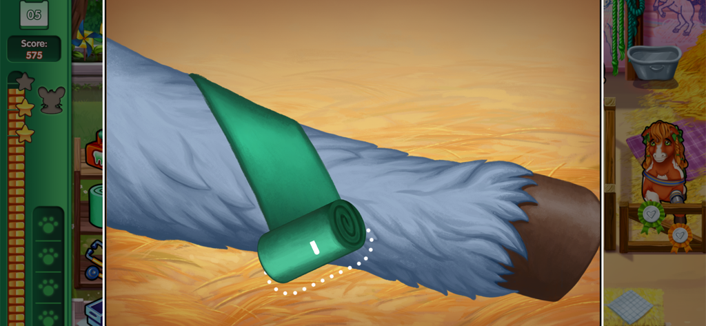 Una venda verde enrollándose alrededor de la pata de un poni en un minijuego de veterinaria