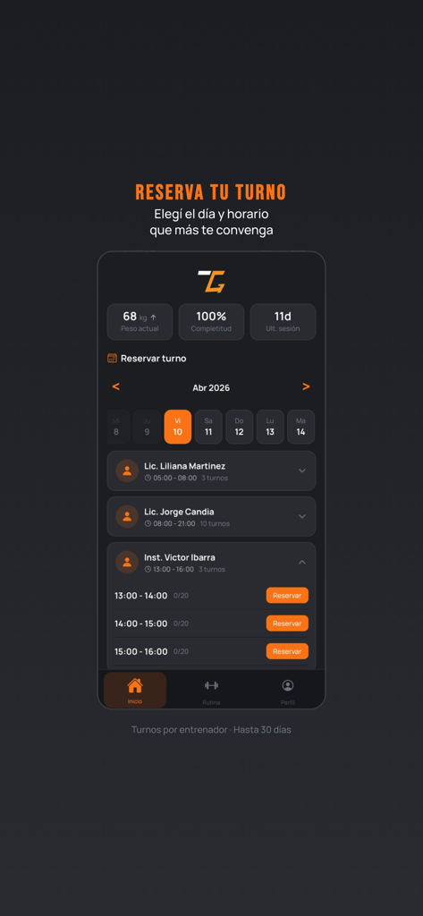 Triforce Gym - La interfaz de la aplicación Triforce Gym que muestra la pantalla de reserva de sesiones con un calendario y una lista de entrenadores personales disponibles