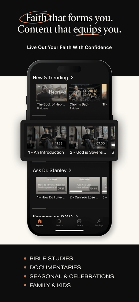 QAVA - Oberfläche der christlichen QAVA Streaming-App, die Kategorien wie Bibelstudien und Dokumentationen auf einem Smartphone-Bildschirm anzeigt.