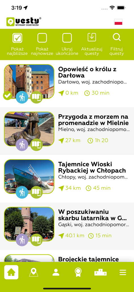 Benutzeroberfläche der Questy-App, die eine Liste von kulturellen Schnitzeljagd-Quests in Polen mit Fotos und Reisezeiten zeigt.