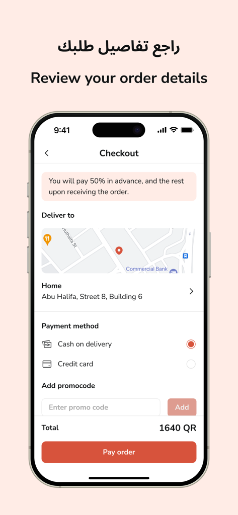 Interface de paiement d'application mobile pour la réservation de restauration et d'installation d'événements montrant les détails de livraison et les options de paiement