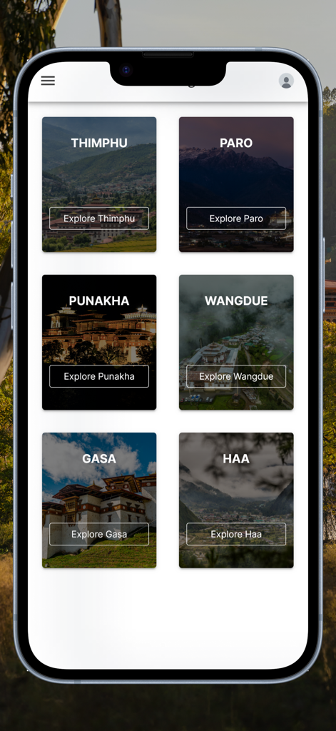 ブータン観光アプリのインターフェイス。ティンプー、パロ、プナカなどのデスティネーションのセレクションが表示され、「探索」ボタンがあります。